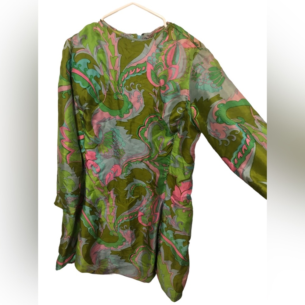 Vintage 70’s Women’s Dress in green and pink 36” chest 34” waist 38” hip medium